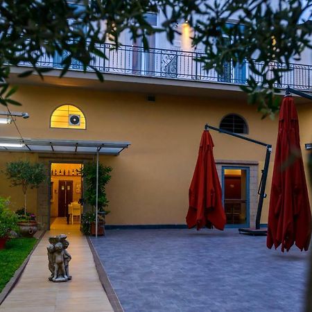 Bocca Di Bacco Bed & Breakfast Cimitile Exterior foto